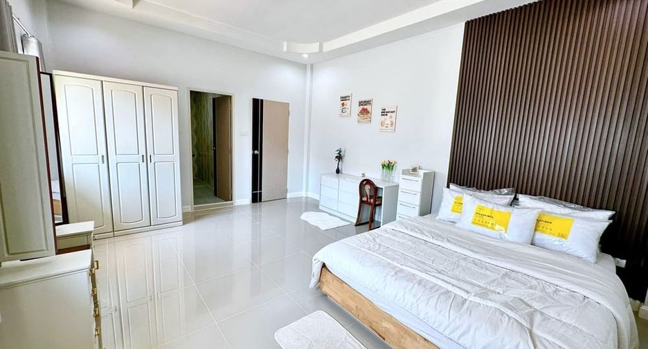 For sale 5 bedrooms villa in Bang Lamung, Chonburi