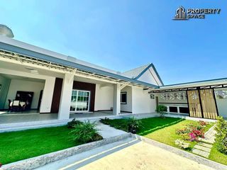 For sale 5 bedrooms villa in Bang Lamung, Chonburi