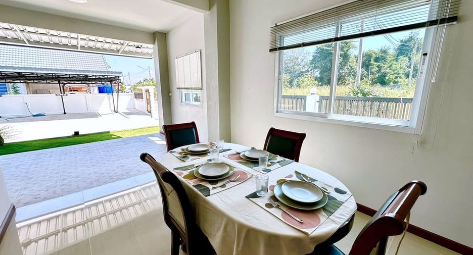 For sale 5 bedrooms villa in Bang Lamung, Chonburi
