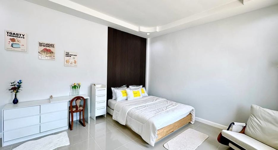 For sale 5 bedrooms villa in Bang Lamung, Chonburi