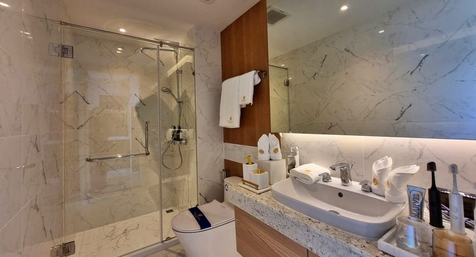 For sale 2 ベッドルーム condo in Bang Lamung, Chonburi