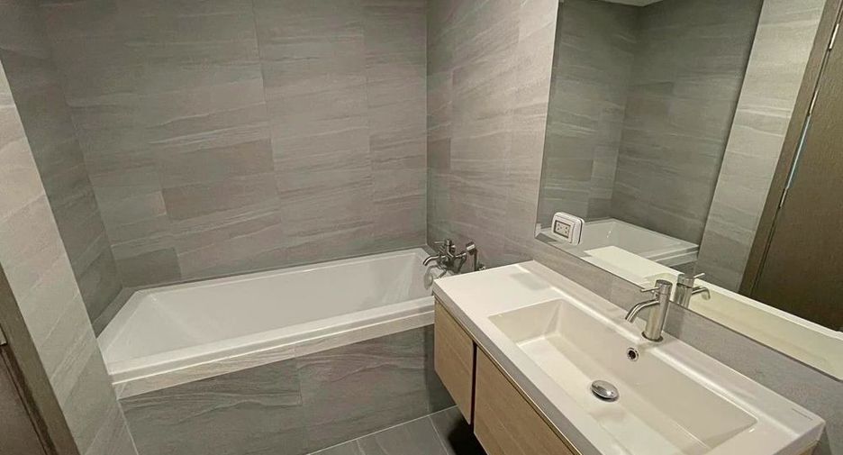 For sale 2 ベッドルーム condo in Bang Lamung, Chonburi