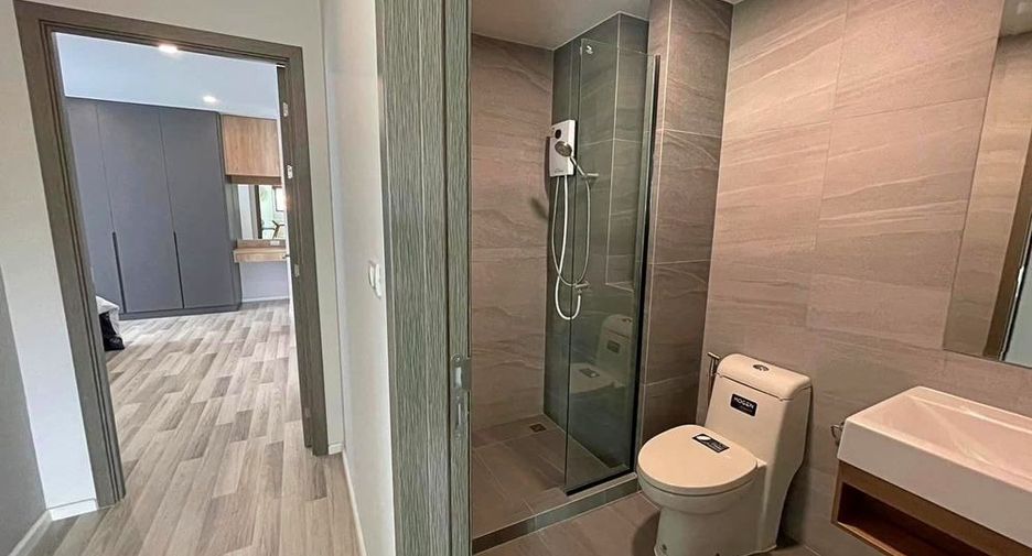 For sale 2 ベッドルーム condo in Bang Lamung, Chonburi