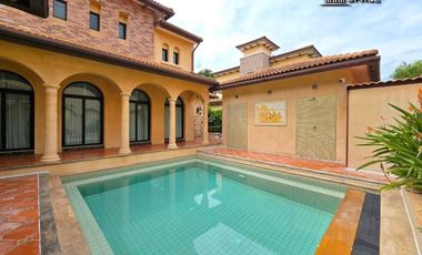 À louer 4 chambres villa à Huay Yai, Pattaya