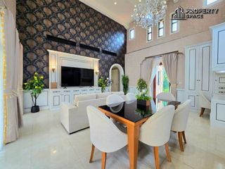 For rent 4 bedrooms villa in Huay Yai, Pattaya