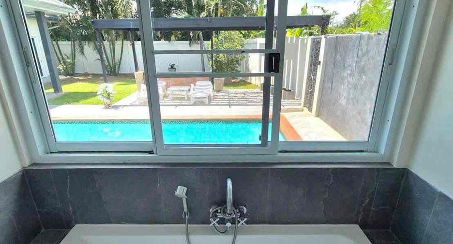 For rent 3 bedrooms villa in Bang Lamung, Chonburi