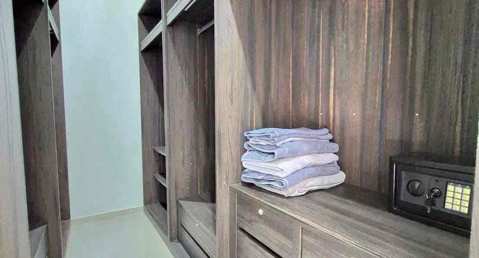 For rent 3 bedrooms villa in Bang Lamung, Chonburi