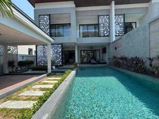 À louer 3 chambres villa à Bang Lamung, Chonburi