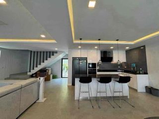 À louer 3 chambres villa à Bang Lamung, Chonburi