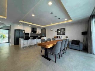À louer 3 chambres villa à Bang Lamung, Chonburi