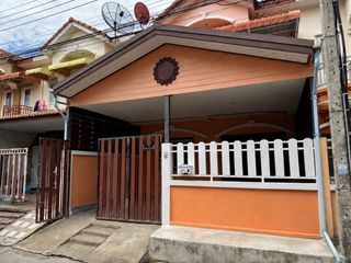 Reihenhaus zum Kauf mit 4 Zimmer in Mueang Samut Prakan, Samut Prakan