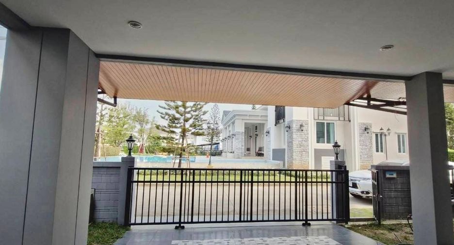 For sale 4 ベッドルーム house in Khlong Luang, Pathum Thani