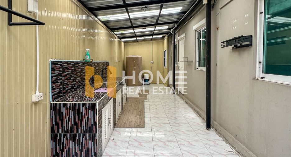 For sale 3 bedrooms house in Lat Krabang, Bangkok