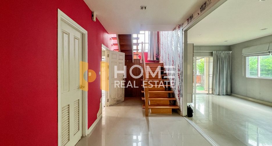 For sale 3 bedrooms house in Lat Krabang, Bangkok
