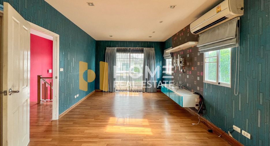 For sale 3 bedrooms house in Lat Krabang, Bangkok