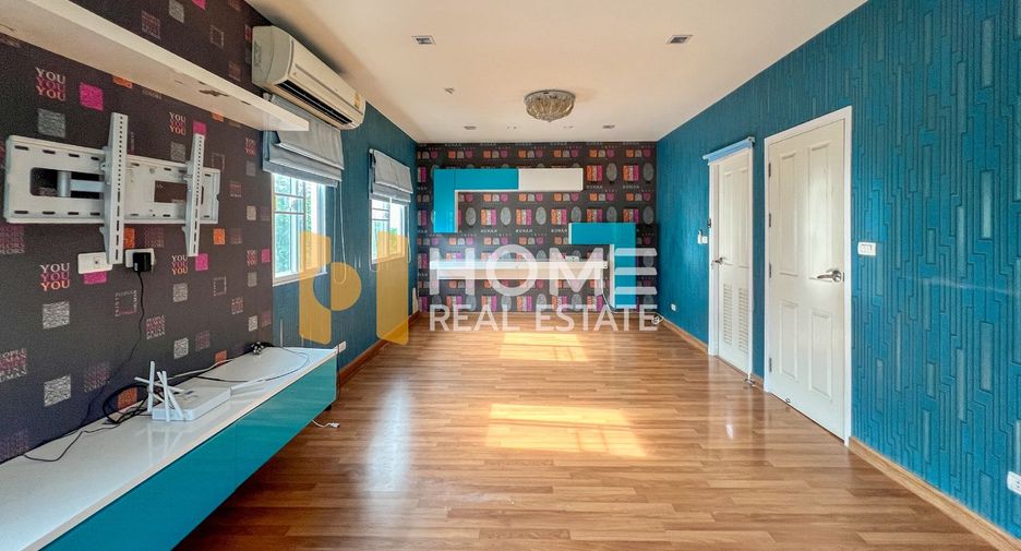 For sale 3 bedrooms house in Lat Krabang, Bangkok
