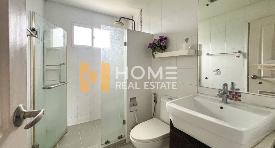 For sale 3 bedrooms house in Lat Krabang, Bangkok