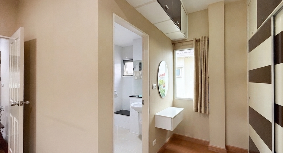 For sale 3 bedrooms house in Mueang Nonthaburi, Nonthaburi