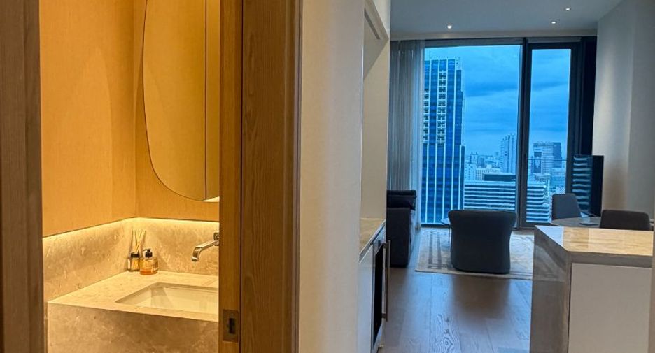 For rent 1 bed condo in Pathum Wan, Bangkok