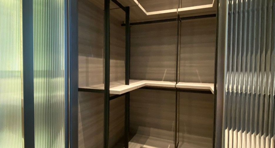 For rent 1 bed condo in Pathum Wan, Bangkok