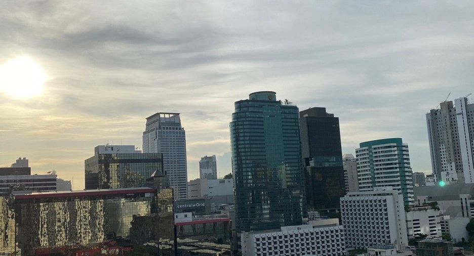 For rent 1 bed condo in Pathum Wan, Bangkok