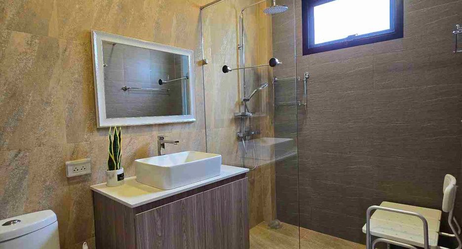 Villa zur Miete mit 4 Zimmer in Bang Lamung, Chonburi