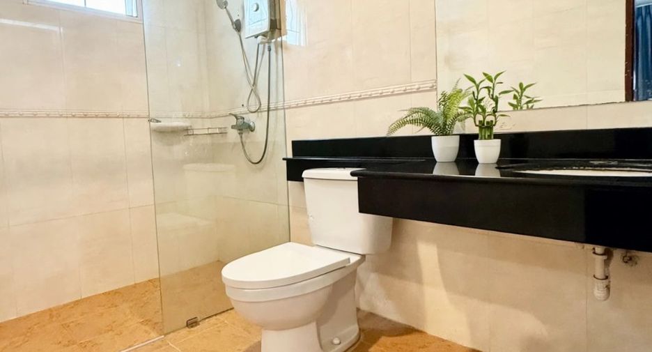 Haus zum Kauf mit 4 Zimmer in Phaya Thai, Bangkok