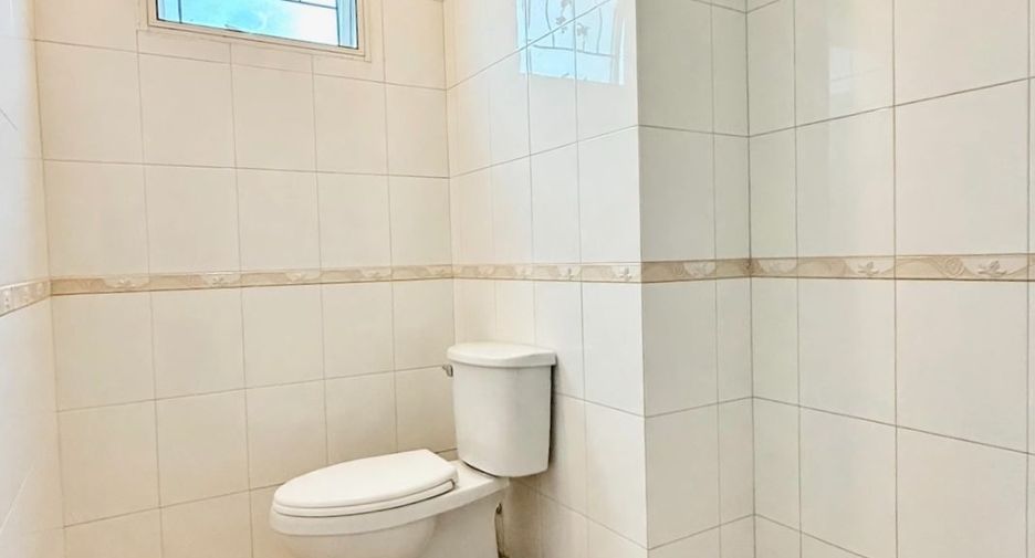 Haus zum Kauf mit 4 Zimmer in Phaya Thai, Bangkok