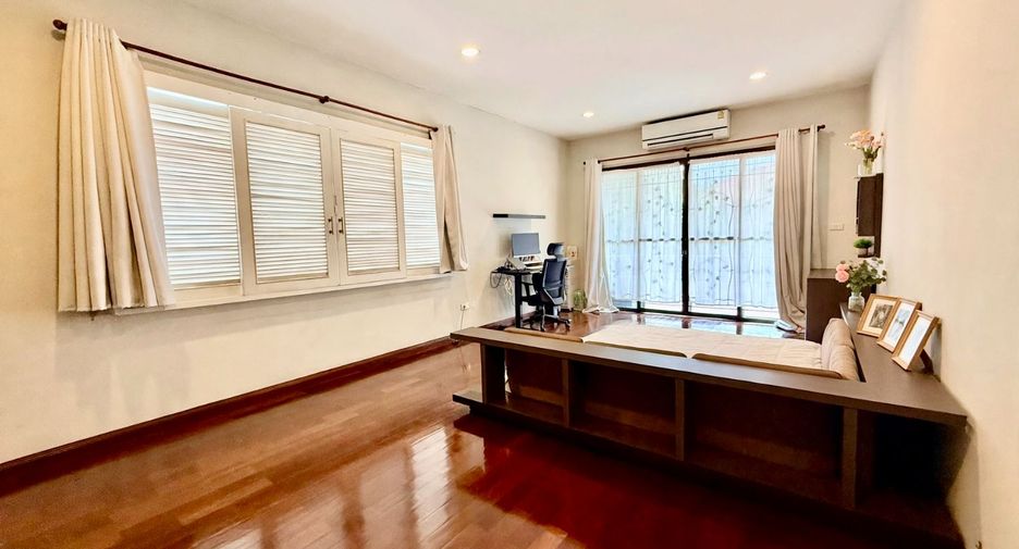 Haus zum Kauf mit 4 Zimmer in Phaya Thai, Bangkok