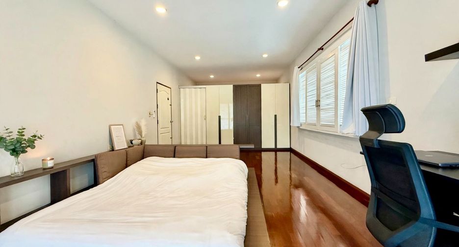 Haus zum Kauf mit 4 Zimmer in Phaya Thai, Bangkok