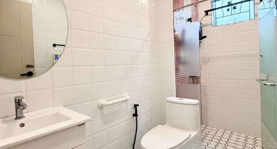 Haus zum Kauf mit 4 Zimmer in Phaya Thai, Bangkok