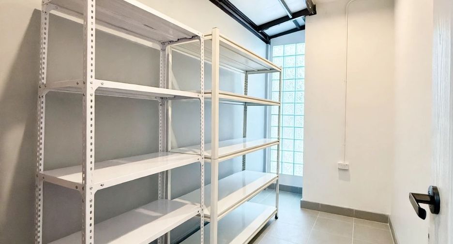 Haus zum Kauf mit 4 Zimmer in Phaya Thai, Bangkok