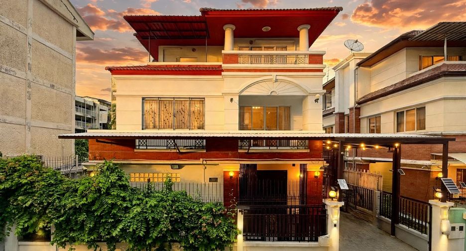 Haus zum Kauf mit 4 Zimmer in Phaya Thai, Bangkok
