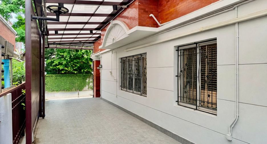 Haus zum Kauf mit 4 Zimmer in Phaya Thai, Bangkok