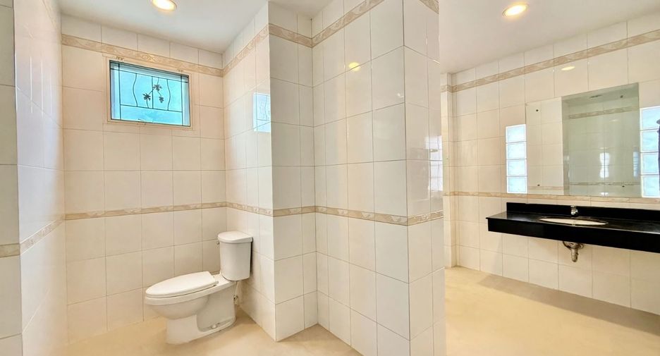 Haus zum Kauf mit 4 Zimmer in Phaya Thai, Bangkok
