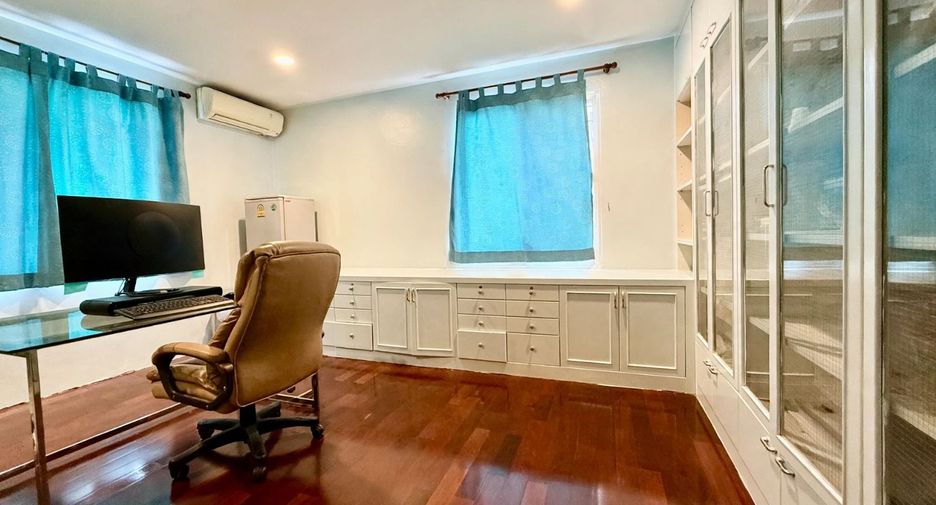 Haus zum Kauf mit 4 Zimmer in Phaya Thai, Bangkok