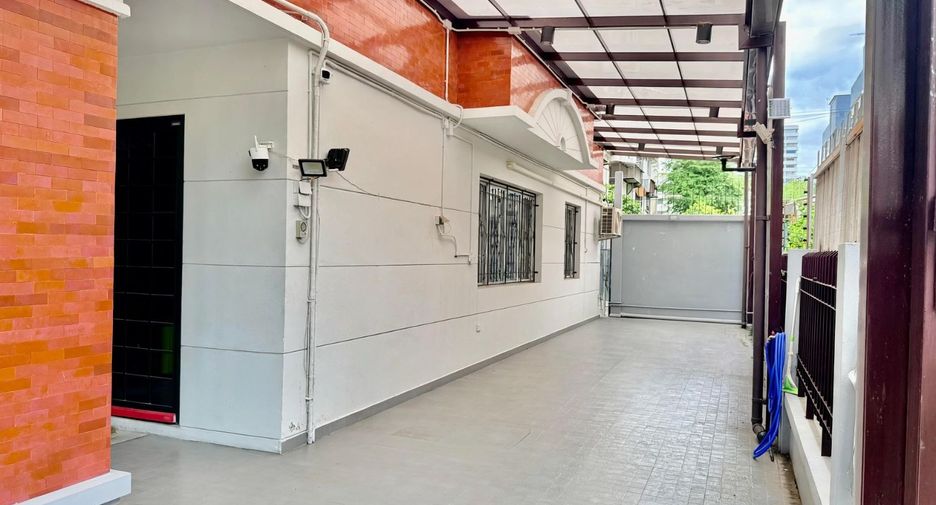 Haus zum Kauf mit 4 Zimmer in Phaya Thai, Bangkok