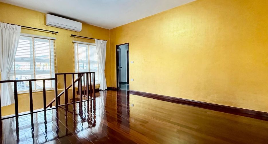 Haus zum Kauf mit 4 Zimmer in Phaya Thai, Bangkok