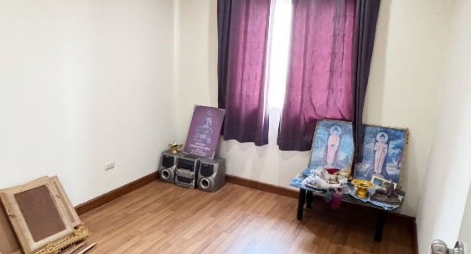 Reihenhaus zum Kauf mit 4 Zimmer in Phra Samut Chedi, Samut Prakan