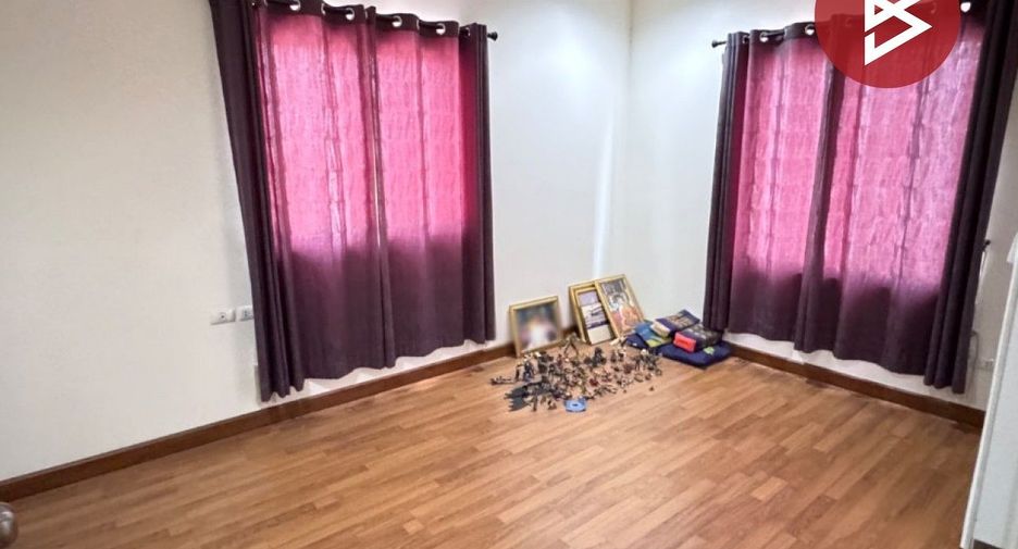 Reihenhaus zum Kauf mit 4 Zimmer in Phra Samut Chedi, Samut Prakan