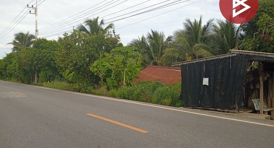 Terreno en venta en Sam Phran, Nakhon Pathom