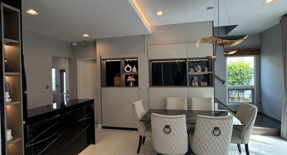 For rent 4 bedrooms house in Mueang Chiang Mai, Chiang Mai