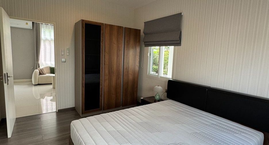For rent 4 bedrooms house in Mueang Chiang Mai, Chiang Mai