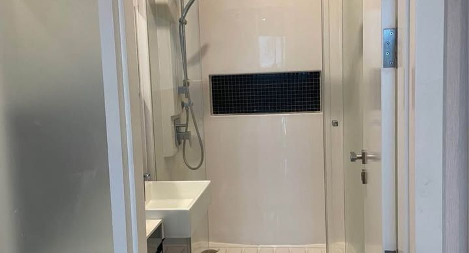 Condo en alquiler de 1 habitaciones en Khlong Toei, Bangkok