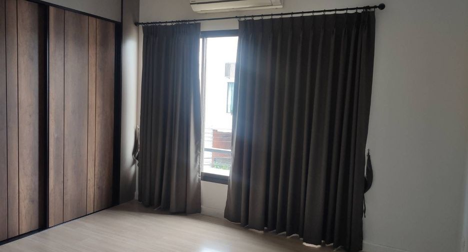 Reihenhaus zum Kauf mit 3 Zimmer in Bang Phli, Samut Prakan