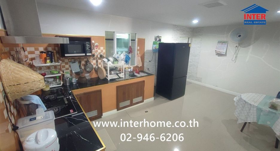 Casa adosada en venta de 4 habitaciones en Bang Yai, Nonthaburi