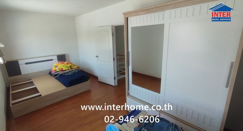 Casa adosada en venta de 4 habitaciones en Bang Yai, Nonthaburi
