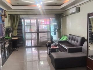 Casa adosada en venta de 2 habitaciones en Bang Sao Thong, Samut Prakan