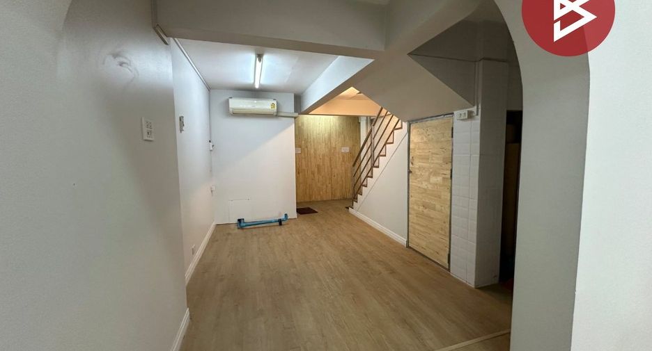 For sale 2 ベッドルーム retail Space in Mueang Samut Prakan, Samut Prakan