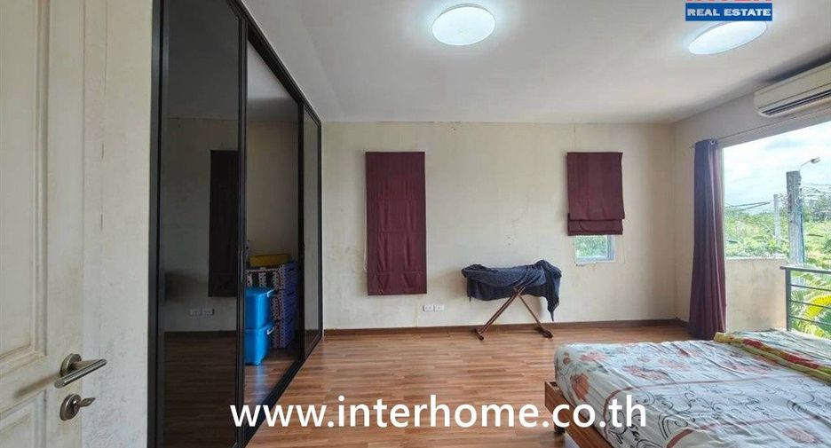 Haus zum Kauf mit 4 Zimmer in Khlong Sam Wa, Bangkok